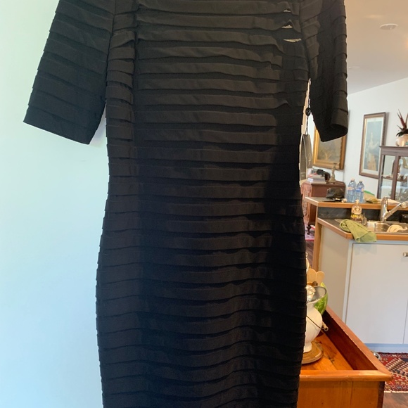 Dress - Picture 3 of 4